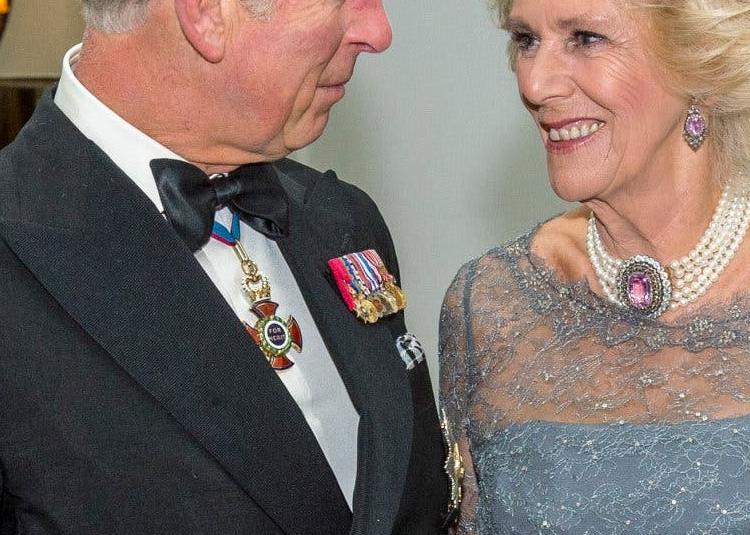 من هي كاميلا شاند زوجة تشارلز