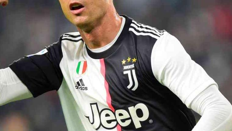 هل سينتقل كريستيانو رونالدو الى باريس سان جيرمان