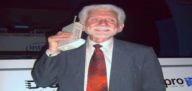 من إخترع الهاتف النقال؟
